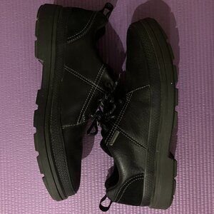 NWOT Clarks Waterproof GTX Leather Sneaker Shoes
